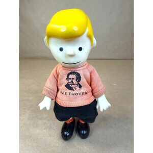 Vintage 1966 Peanuts Schroeder Pocket Doll Boucher Beethoven Sweater Figure